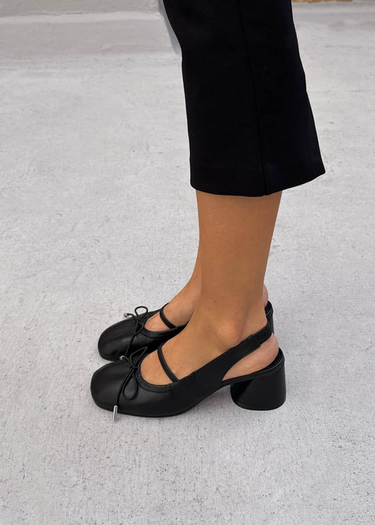 Marly Black Leather Pumps