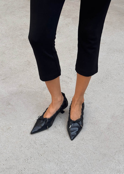 Tove Black Leather Ballet Flats