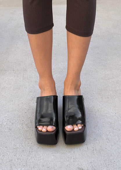 Vale Patent Brown Leather Sandals